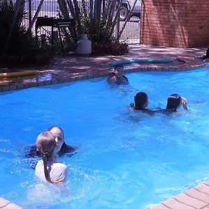 https://moore-park-beach-motel.queenslandhotels.net